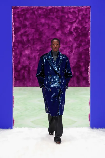 Look 46